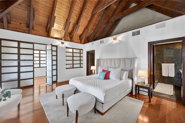 Building Photo - 14 W San Marino Dr