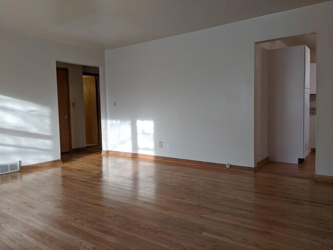 Building Photo - 5846 N 83rd St