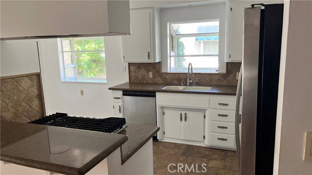 Building Photo - 527 Rosemarie Dr