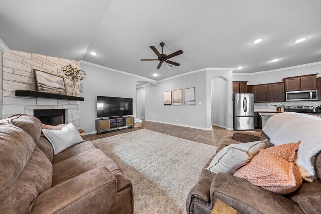 Building Photo - 2635 Settlers Oak Dr