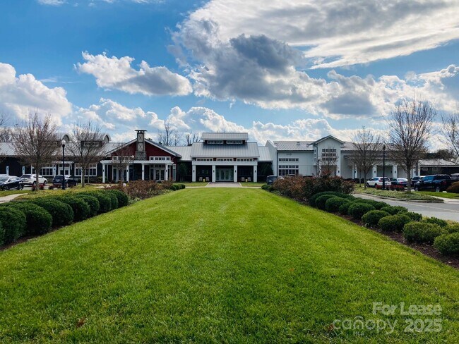 Building Photo - 6140 Pier Dr