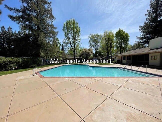 Building Photo - 1861 Olmo Way