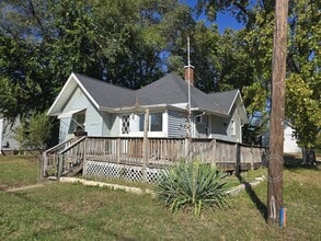 Building Photo - 518 Kern St