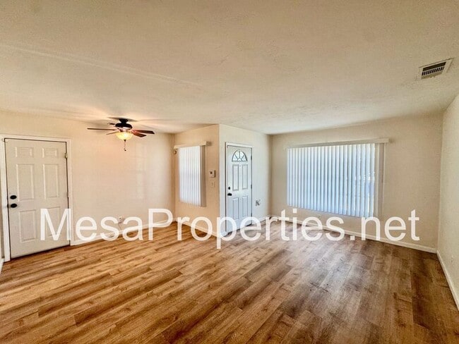 Building Photo - 1519 W Virginia St