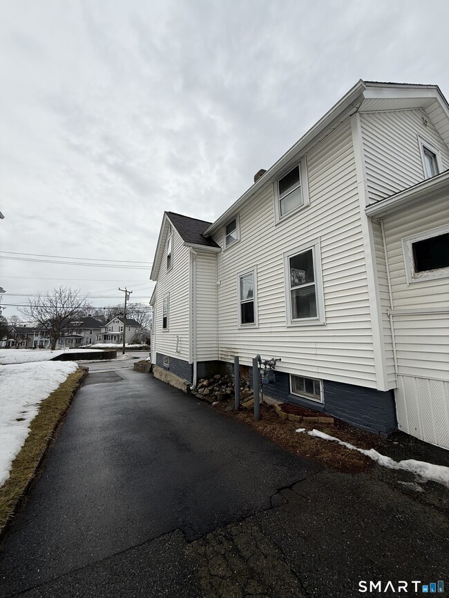 Building Photo - 5 Winthrop St