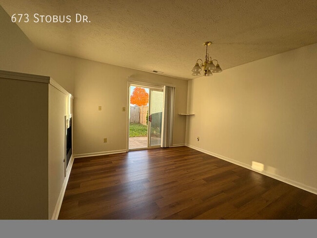 Building Photo - 673 Stobus Dr