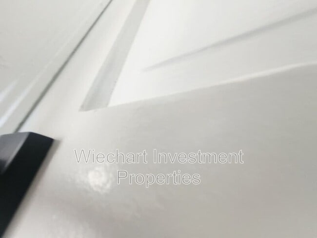 Building Photo - 426 Hazel Ave