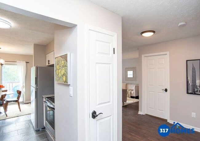 Building Photo - 2059 Northdale Lake Dr