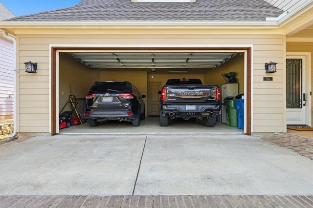 Building Photo - 516 Hearth Terrace