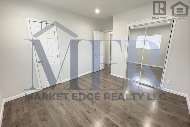 Building Photo - 4Bed/2Bath House at Alma School Rd/Ray Rd! Ready for Immediate Move-In! -- FENCED-IN YARD! NO HOA!