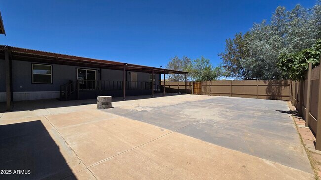 Building Photo - 7408 S 197th Dr
