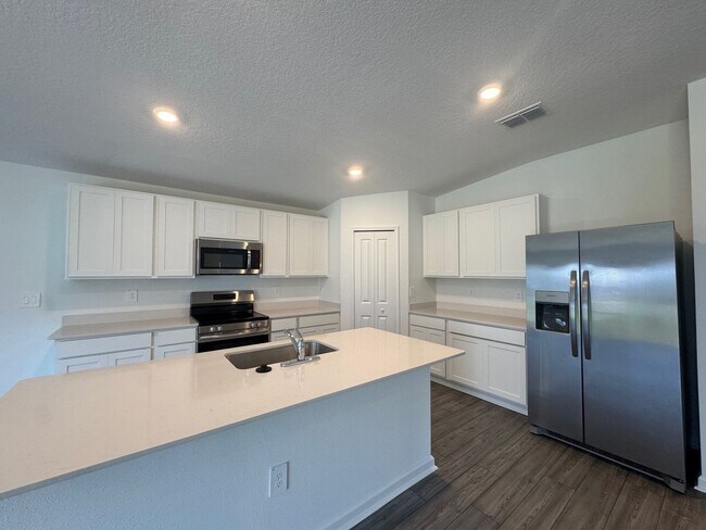 Building Photo - BRAND NEW CONSTRUCTION - 3 Bed 2 bath Sing...