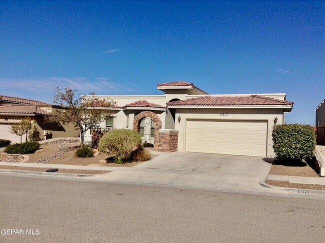Building Photo - 6617 Cabana Del Sol Dr