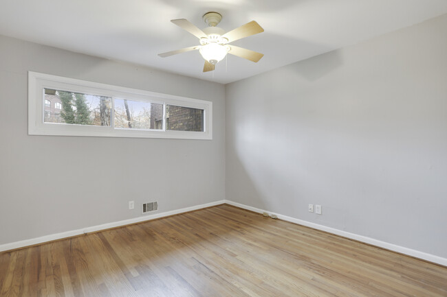 Bedroom 2 - 609 Kimberly Ln NE