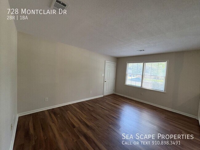 Building Photo - 728 Montclair Dr