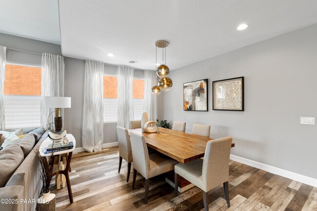 Building Photo - 1465 Varsity Dr