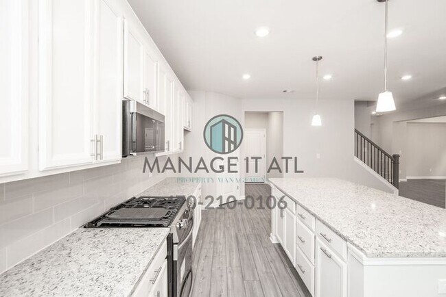 Building Photo - 4 Bedroom House in Hoschton over 3,700 sqft!
