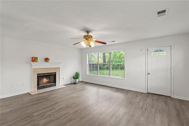 Building Photo - 3003 Brass Dr