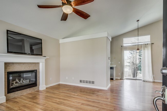 Building Photo - 8708 Greengrass Way