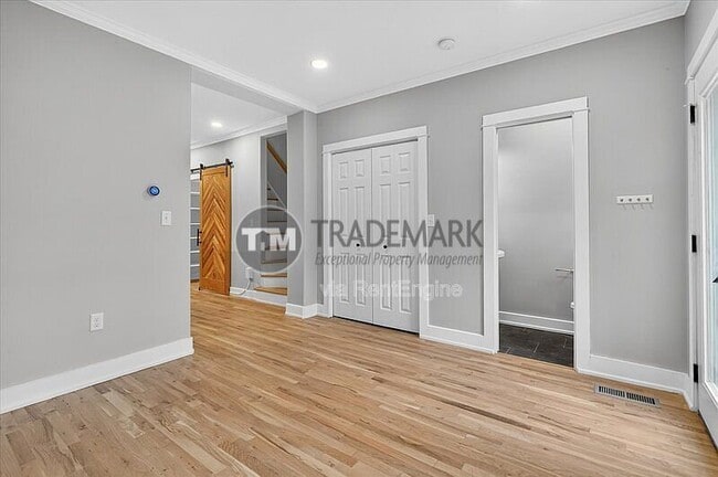 Building Photo - 255 New Holland Ave