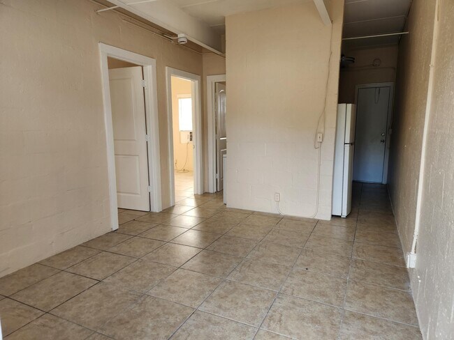 Building Photo - 620 20th St