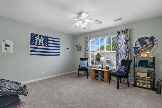 Building Photo - 161 Barclay Dr