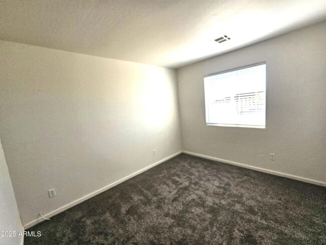 Building Photo - 1429 S 15th Ave