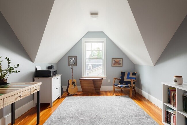 Building Photo - 70 Arlington St