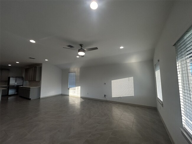 Building Photo - 3810 Lila Lake Ln