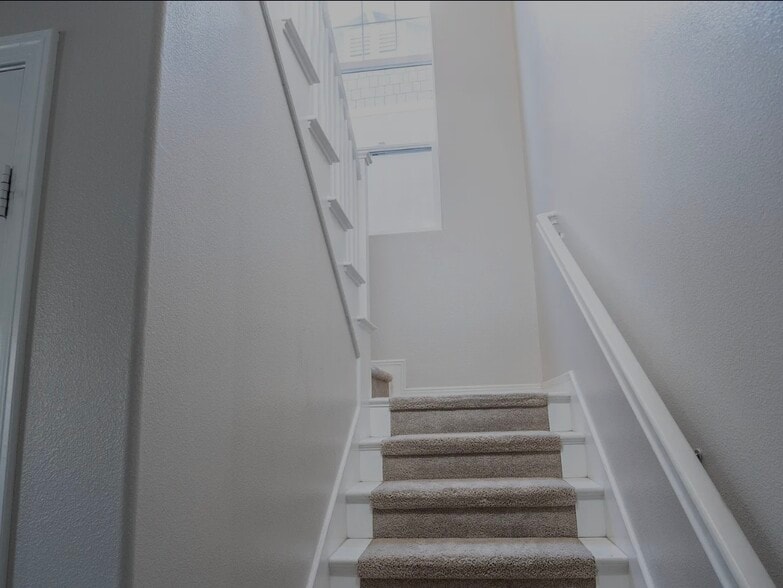 Building Photo - 520 Nile River Dr