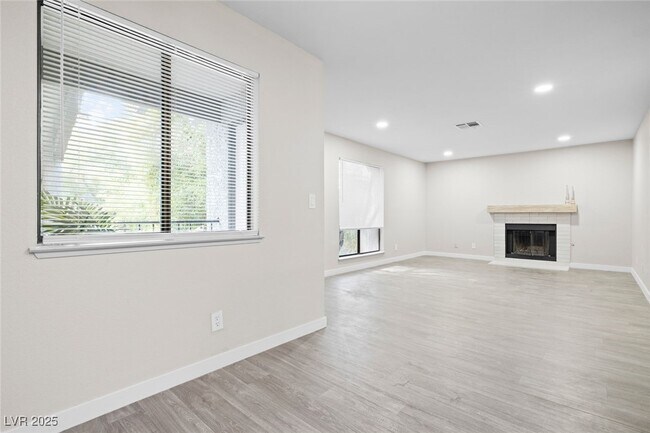 Building Photo - 5191 Caliente St