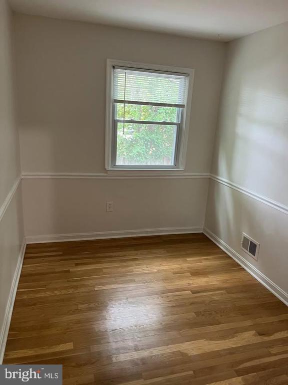 Building Photo - 14363 Berkshire Dr