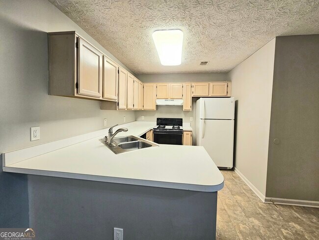 Building Photo - 2734 Highland Ridge NW