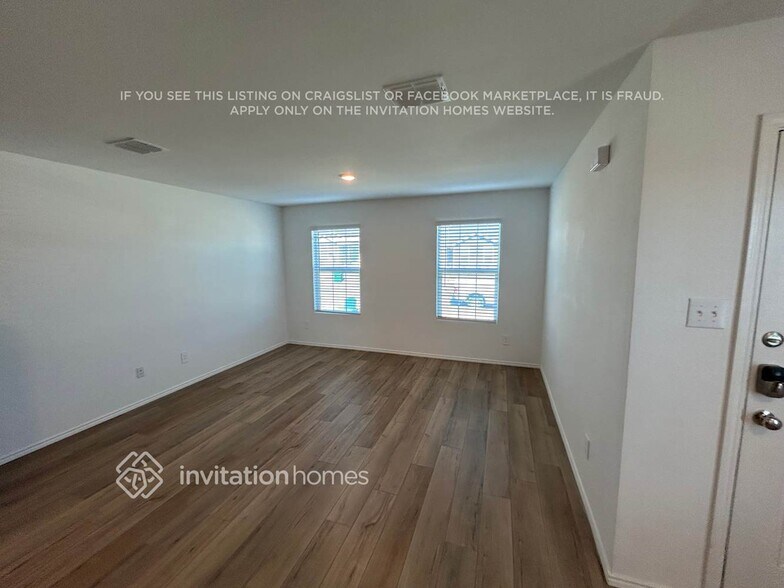 Building Photo - 3212 Crestone Dr