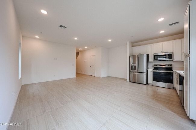 Building Photo - 2837 W Eagle Talon Trail