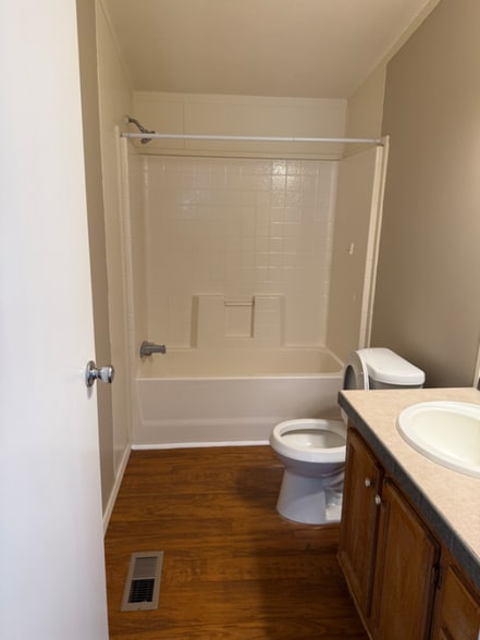 Building Photo - 236 Rosemont