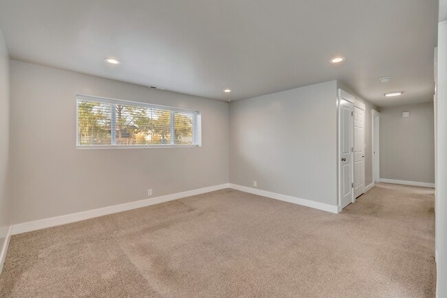 Building Photo - 3707 Kentucky Cir