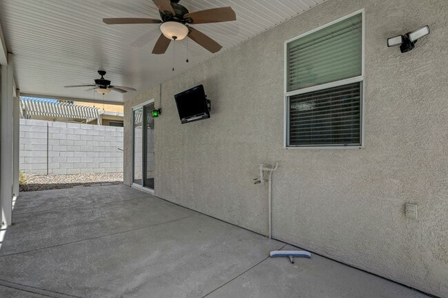 Building Photo - A Fabulous 4 Bedroom Home with a Sparkling Pool!!!