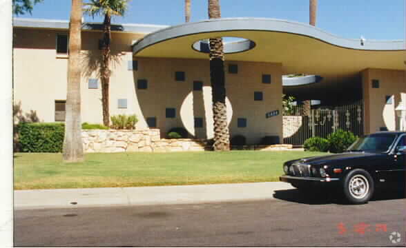 Building Photo - Scottsdale Palms