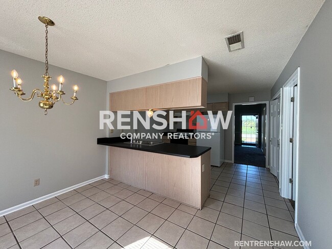 Building Photo - Text the Leasing Team at 901-820-4367 to S...