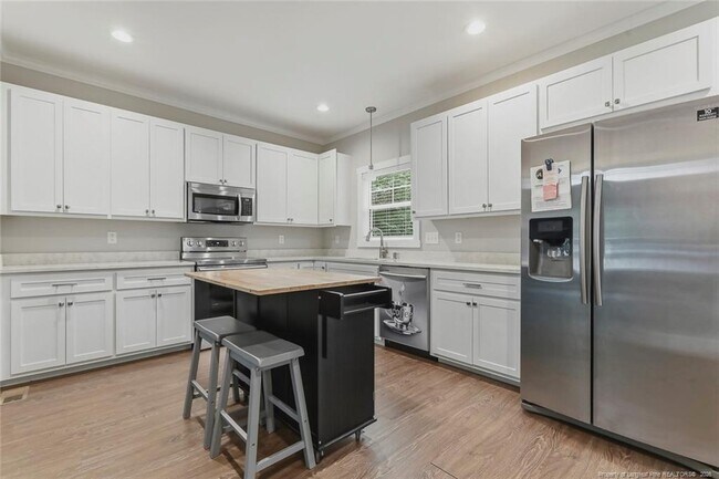 Building Photo - 407 W Mooring Way