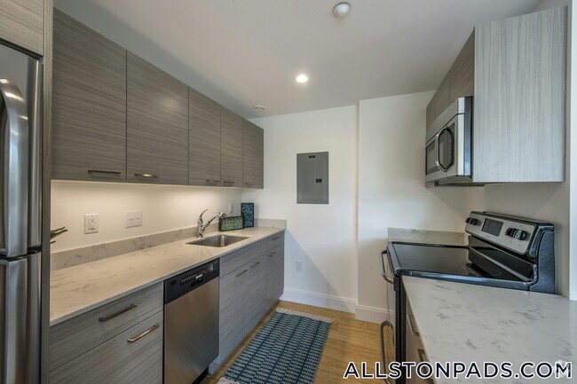 Building Photo - 40 Malvern St