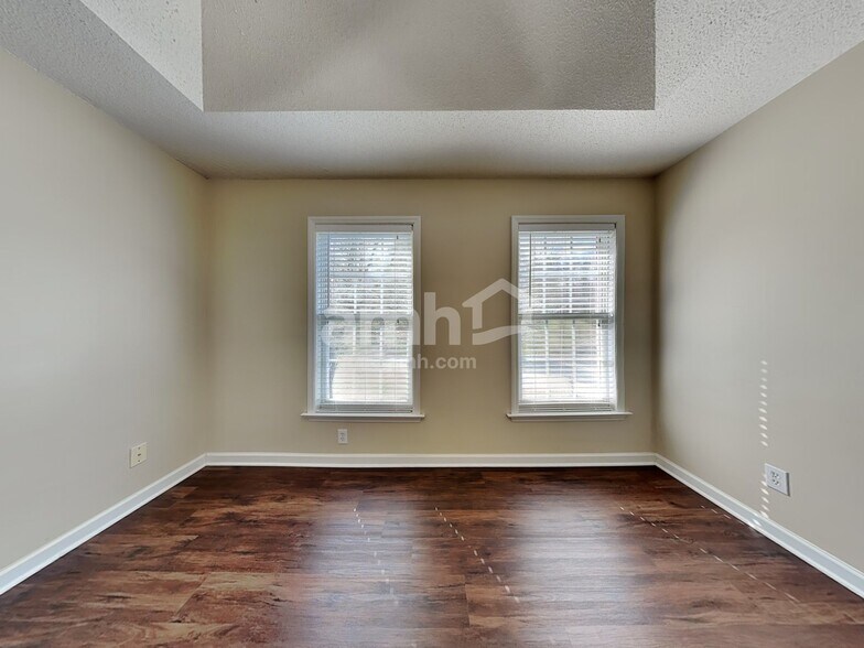 Building Photo - 6731 Fairwood Ct