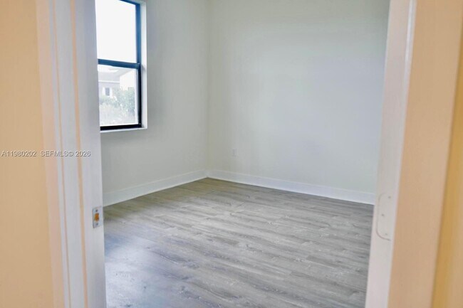 Building Photo - 7925 NW 104th Ave