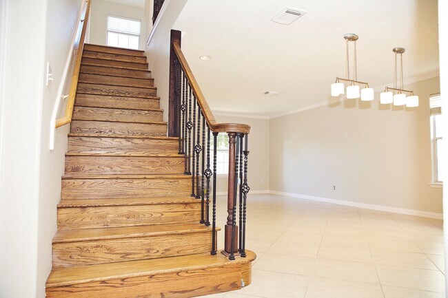Building Photo - 18234 Sable Tree Dr