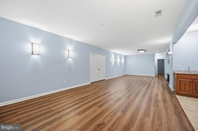 Building Photo - 11912 Old Elm Ct