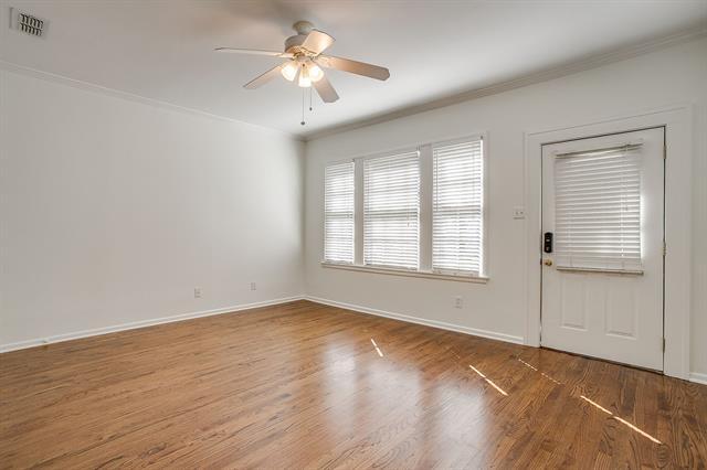 Building Photo - 1622 Mistletoe Blvd