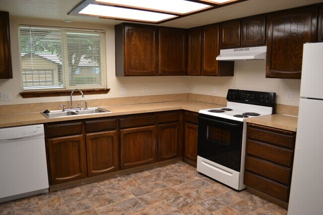 Building Photo - 489 Wormwood St SE