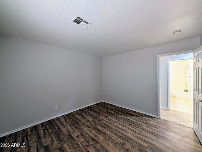 Building Photo - 15748 W Paradise Ln