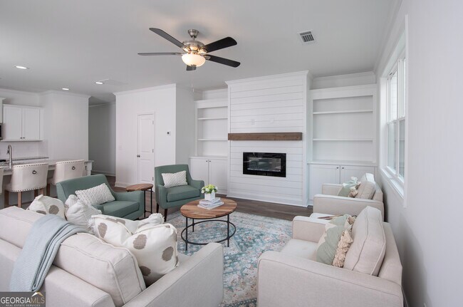 Building Photo - 5420 Maple Grv Ln